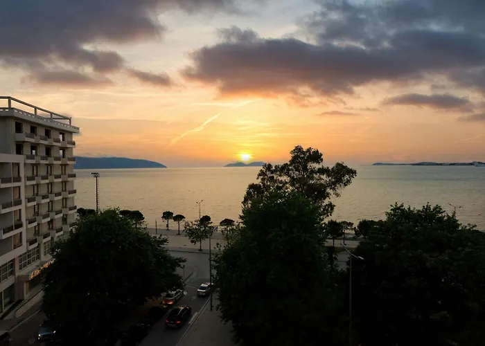 アパート Amazing Mornings Vlorë